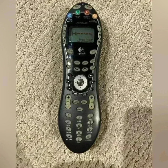 Logitech Harmony 620 with batteries - Picture 1 of 4